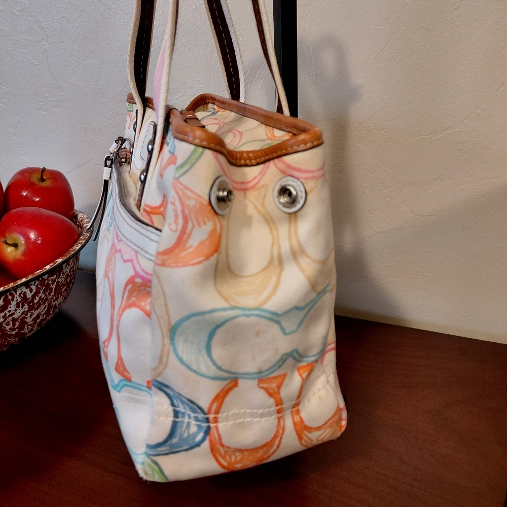 Coach Hampton Signature Scribble Tote Bag - Picture 9 of 16
